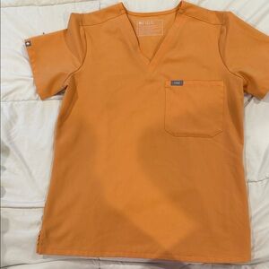 Figs Shaka Orange Catarina Top